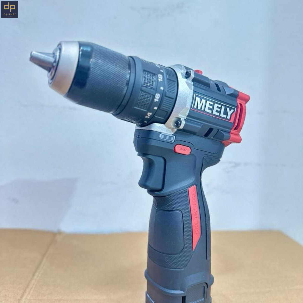 Máy khoan pin 50N.m F.. MT838C